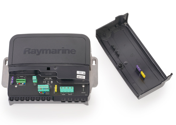 RAYMARINE ACU400 Actuator Control Unit / for Type 2+3 Hydraulic and Linear Actuators E70100 от прозводителя Raymarine